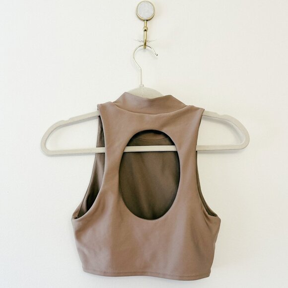 Alo Yoga Airlift Fuse Bra Tank in Gravel Size Medium - Picture 8 of 8